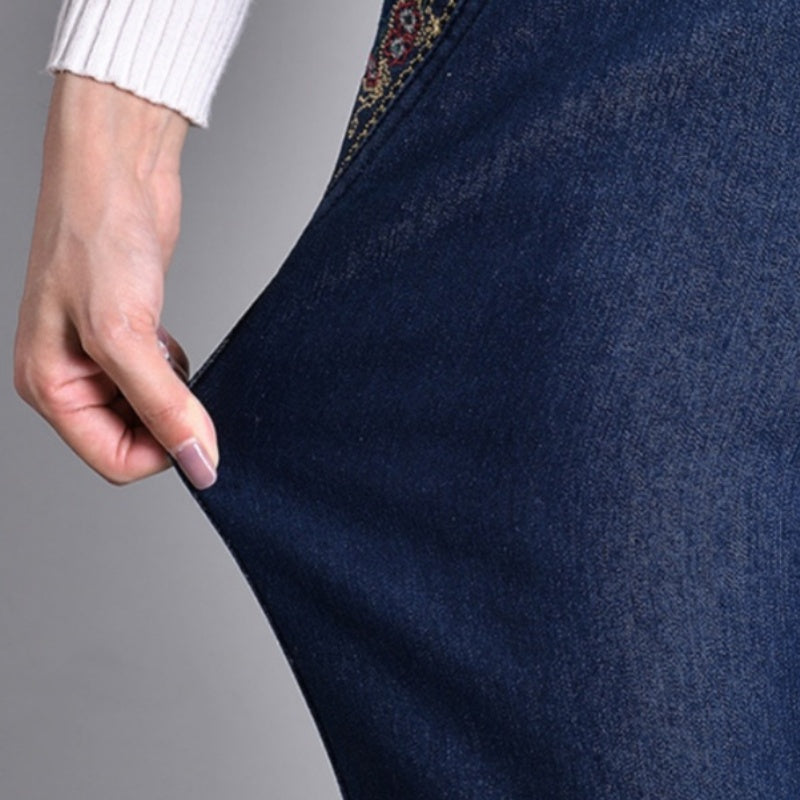 Damesjeans met zijzakken en elastische taille